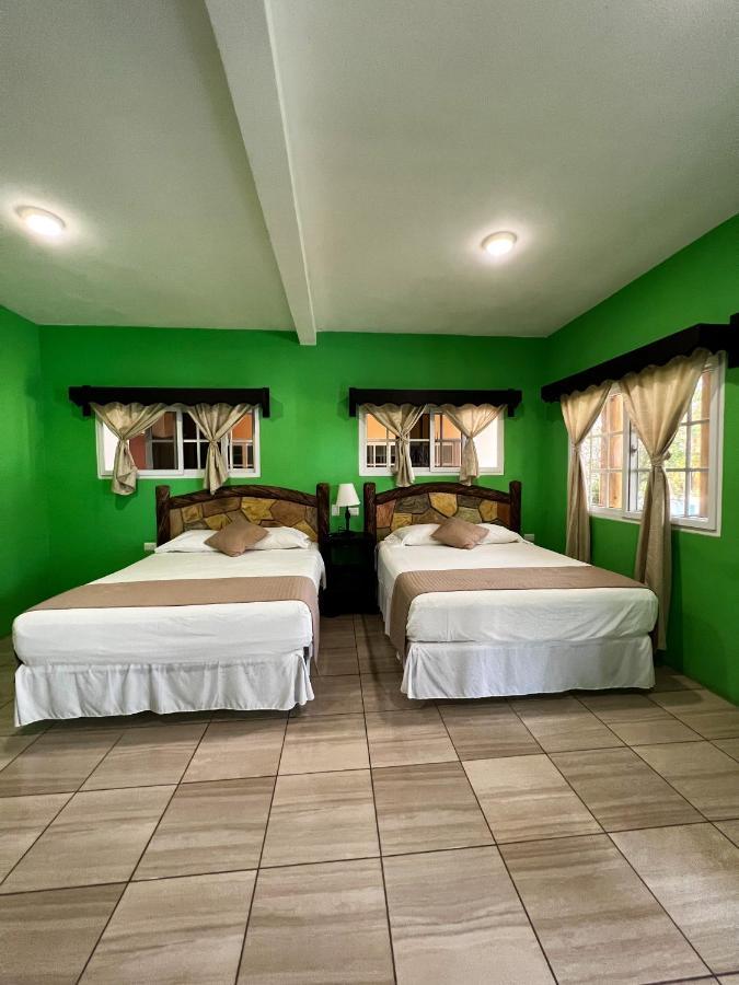 Hotel Pazifico En Monterrico Esterno foto