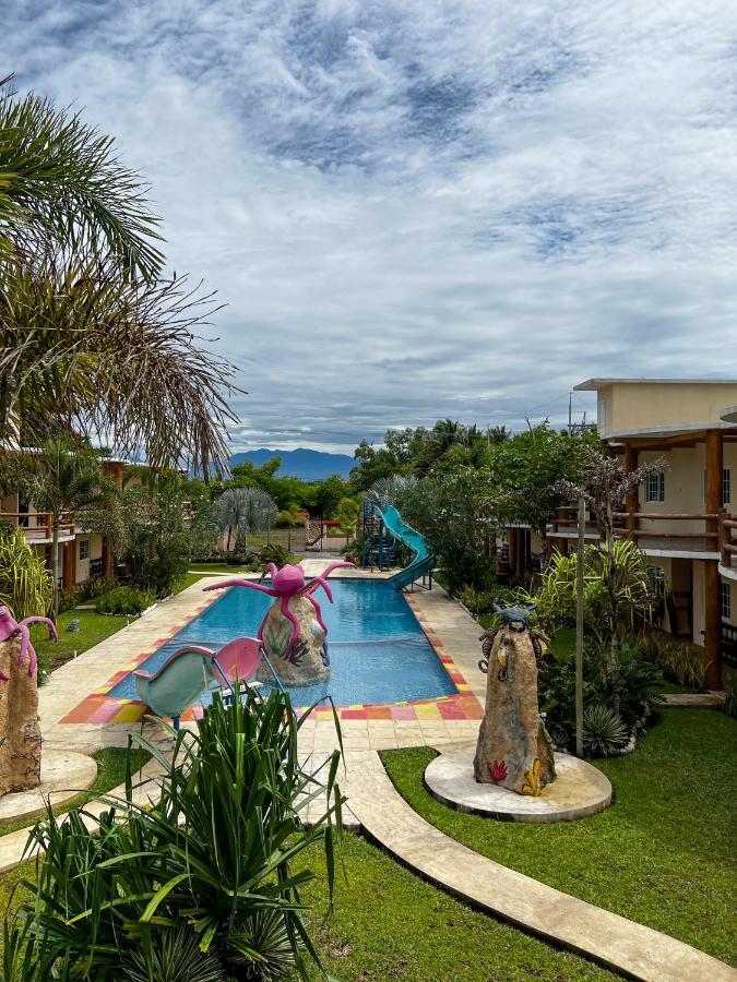 Hotel Pazifico En Monterrico Esterno foto
