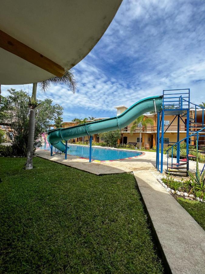 Hotel Pazifico En Monterrico Esterno foto