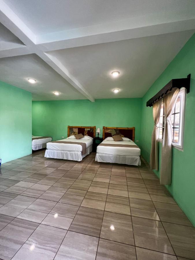 Hotel Pazifico En Monterrico Esterno foto