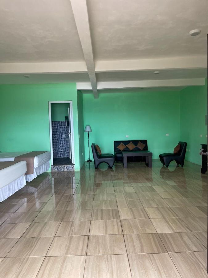Hotel Pazifico En Monterrico Esterno foto