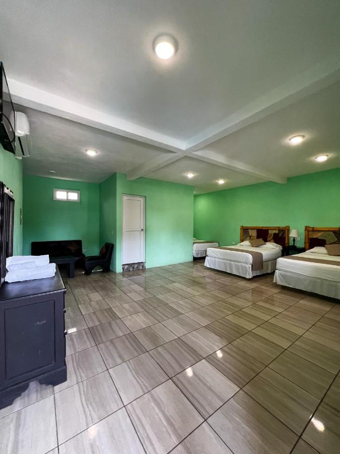 Hotel Pazifico En Monterrico Esterno foto