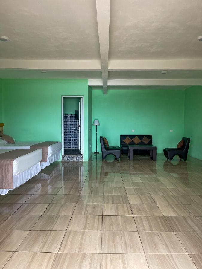Hotel Pazifico En Monterrico Esterno foto